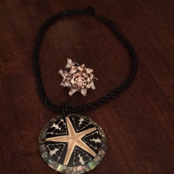 Shell Ring & Necklace - Picture 4 of 4